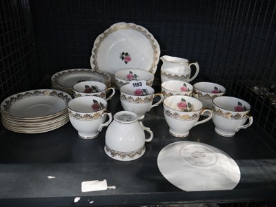 Lot 1193 - Cage containing Beavis Hostess Rose patterned...