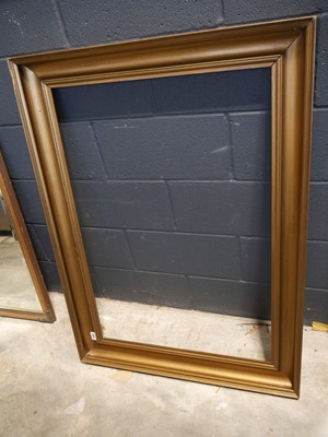 Lot 1136 - Large gilt picture frame