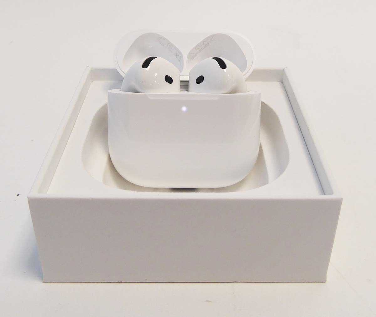 Lot Apple AirPods 4 (ANC), boxed