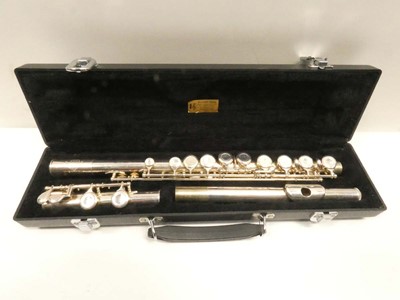 Lot 2029 - Amati Kraslice AFL 201 flute with case