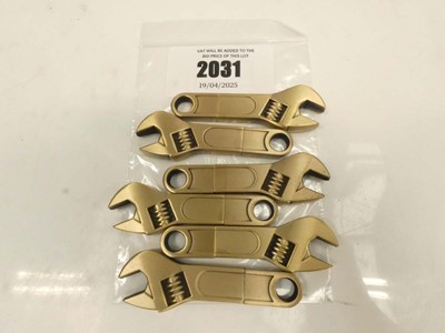 Lot 2031 - 6x 32GB spanner style USB sticks