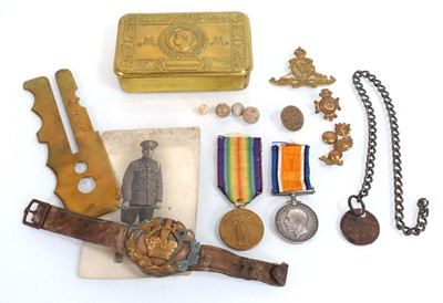 Lot 47 - A pair of First World War medals including War...