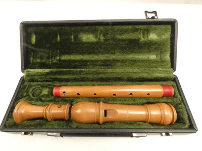 Lot 2056 - Mollenhauer Dolce II descant recorder with case