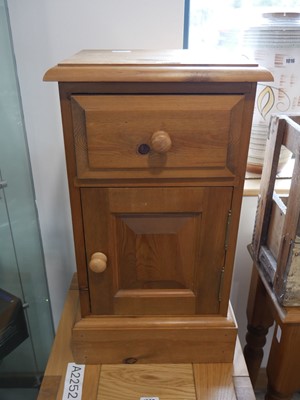 Lot 1019 - Pine single door single drawer bedstand