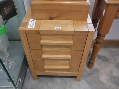 Lot 1020 - Modern light oak effect 3 drawer bedside table