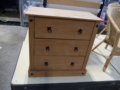 Lot 1063 - Modern pine 3 drawer chest