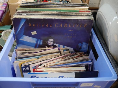 Lot 1152 - Crate of various singles and albums incl....