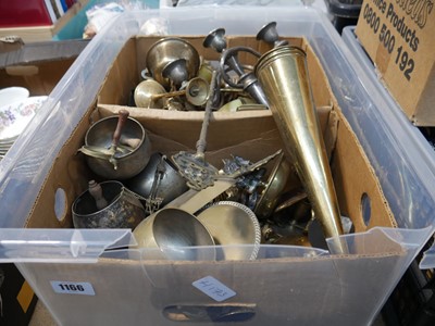 Lot 1166 - Plastic crate containing various metalwares...