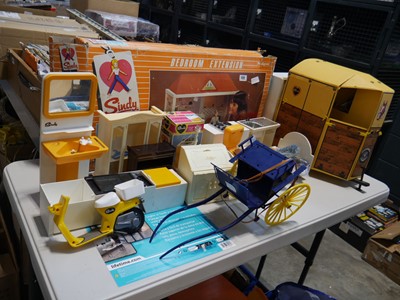 Lot 1172 - Quantity of childrens toys incl. Sindy bedroom...