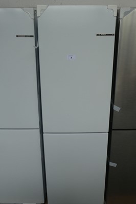 Lot 7 - KGN27NWFAGB Bosch Free-standing fridge-freezer