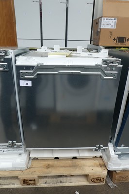 Lot 44 - KUR15AFF0GB Bosch Built-under larder fridge