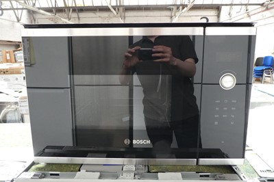 Lot 41 - BFL554MS0BB Bosch Built-in microwave oven