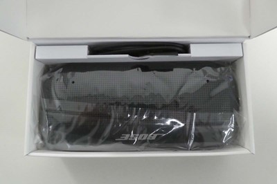 Lot 1323 - BOSE Soundlink Flex SE portable bluetooth...