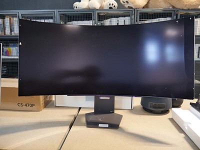Lot 1327 - LG UltraGear 45GS95QE curved gaming monitor,...