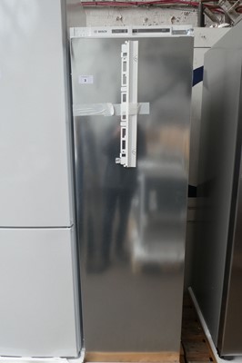 Lot 3 - KIL82VSF0-B Bosch Built-in larder fridge