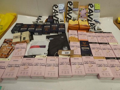 Lot 3530 - Coffee beans, ground coffee beans and pods...