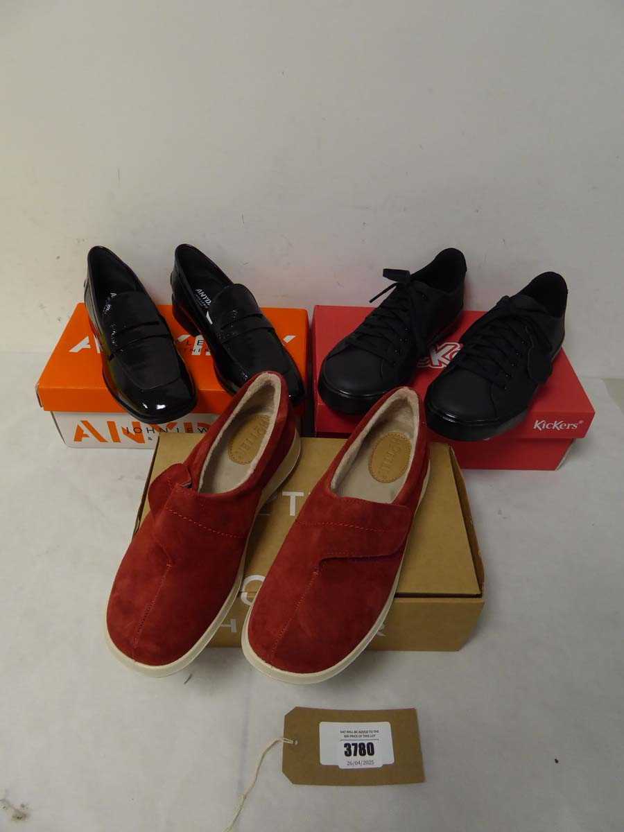 Lot 3780 - Boxed pair of Kickers. black, EU 40 + Boxed...