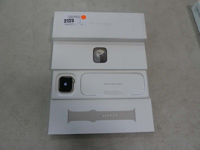 Lot 2123 - Boxed Apple Watch Series 9 , 41mm starlight AL...