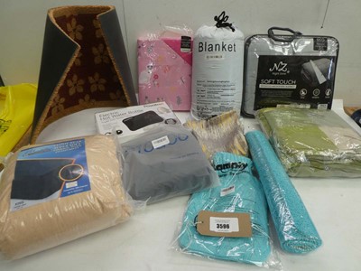 Lot 3596 - 4kg single blanket, Core door mat, electric...