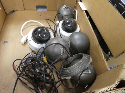 Lot 2236 - Box containing various network cameras