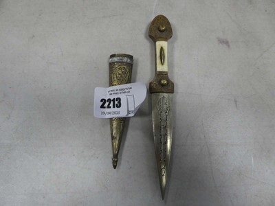 Lot 2213 - Decorative Turkish dagger in a sheath