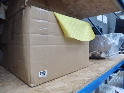 Lot 3268 - 3 boxes of hand sanitiser, plus box of 28x270...