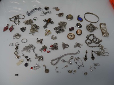 Lot 1006 - A parcel of white metal costume jewellery...