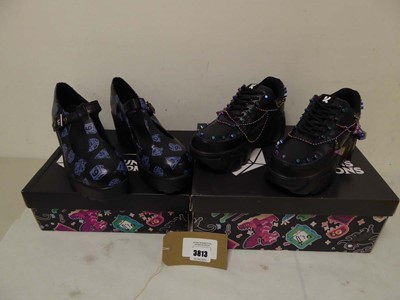 Lot 3813 - Boxed pair of Koi x Dungeons & Dragons...