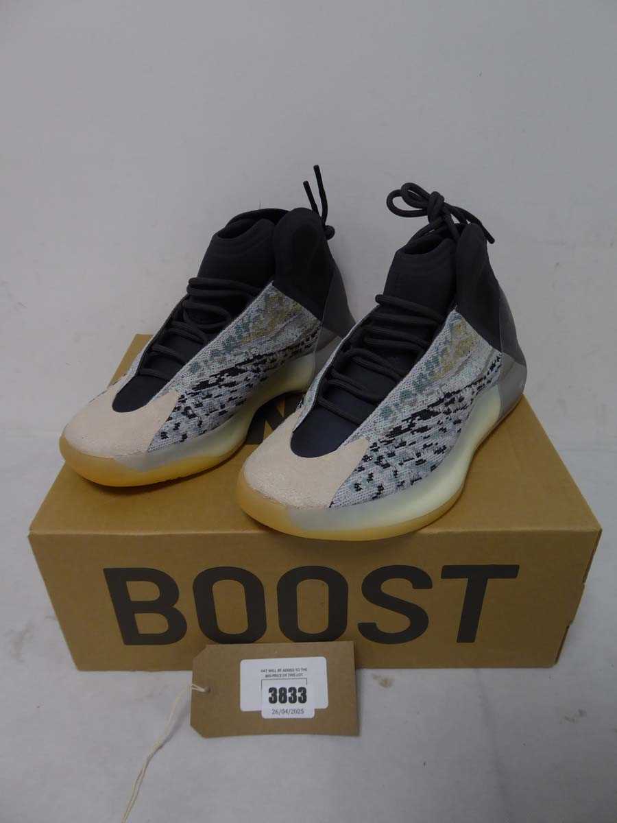 Lot 3833 - Boxed pair of Adidas YZY QNTM trainers, sea...