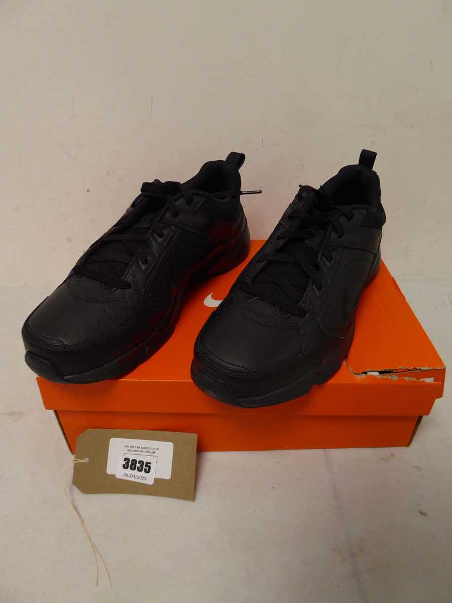 Lot 3835 - Boxed pair of Nike DefyAllDay, black, UK 10
