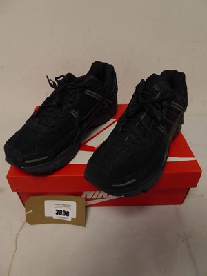 Lot 3836 - Boxed pair of Nike Zoom Vomero 5, black, UK 9.5