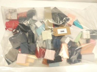Lot 2444 - Bag of empty jewellery boxes