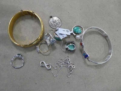 Lot 2114 - Assortment of silver, white metal and gold...