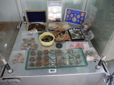 Lot 1027 - Shelf containing an assortment of various...
