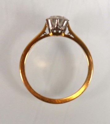 Lot 741 - An 18ct yellow gold and platinum highlighted...