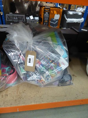 Lot 3016 - Bag containing Vicks humidifier, sun readers,...