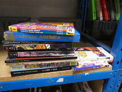 Lot 2200 - Selection of comics and graphic novels