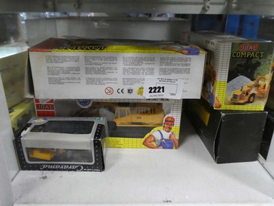 Lot 2221 - Selection of diecast construction vehicles