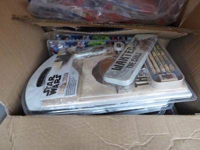 Lot 3213 - Box of Star Wars and Avengers stationery sets