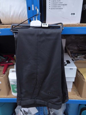 Lot 3216 - Five pairs of mens black trousers 32" waist