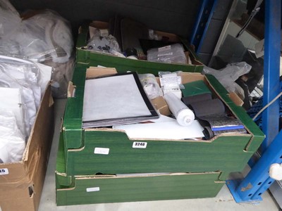 Lot 3246 - Four trays of miscellaneous