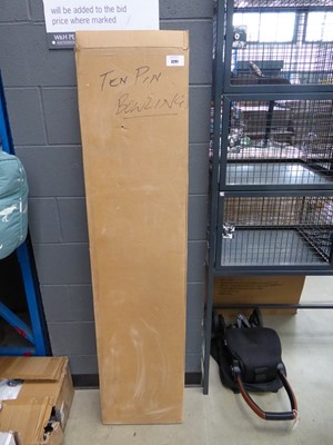 Lot 3291 - Ten pin outdoor bowling set
