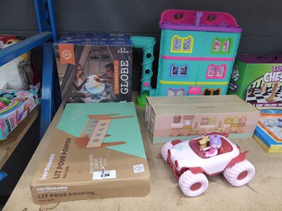 Lot 3296 - Doll bed plus a interactive globe, stacking...