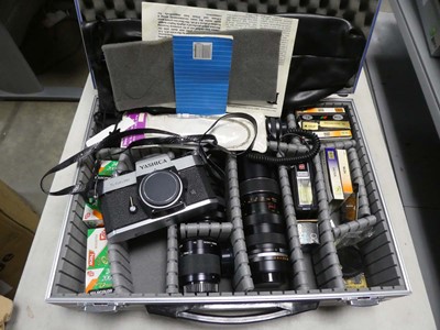 Lot 2264 - Yashica TL electro camera with accessories,...