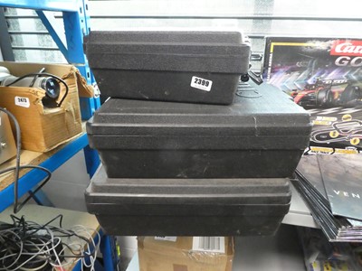 Lot 2399 - 3 games workshop Warhammer cases