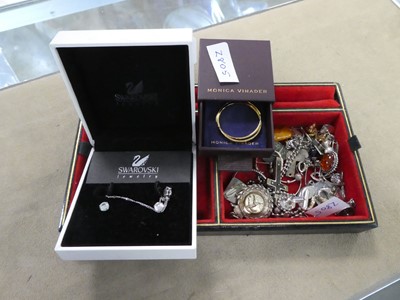 Lot 2350 - Selection of jewellery items