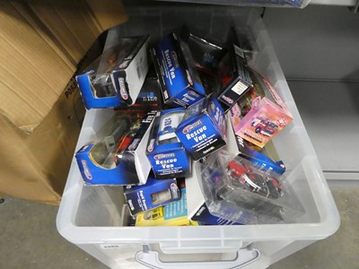 Lot 2466 - Selection of die cast emergency vehicles