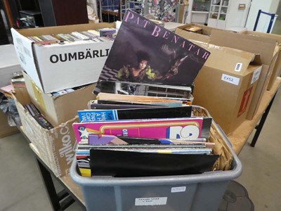 Lot 2529 - Box of vinyl albums, 78s etc.