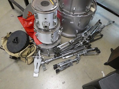 Lot 2535 - 7 piece drum set with cymbals, stands etc.