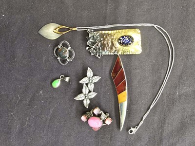 Lot 400 - A bag containing silver and white metal...